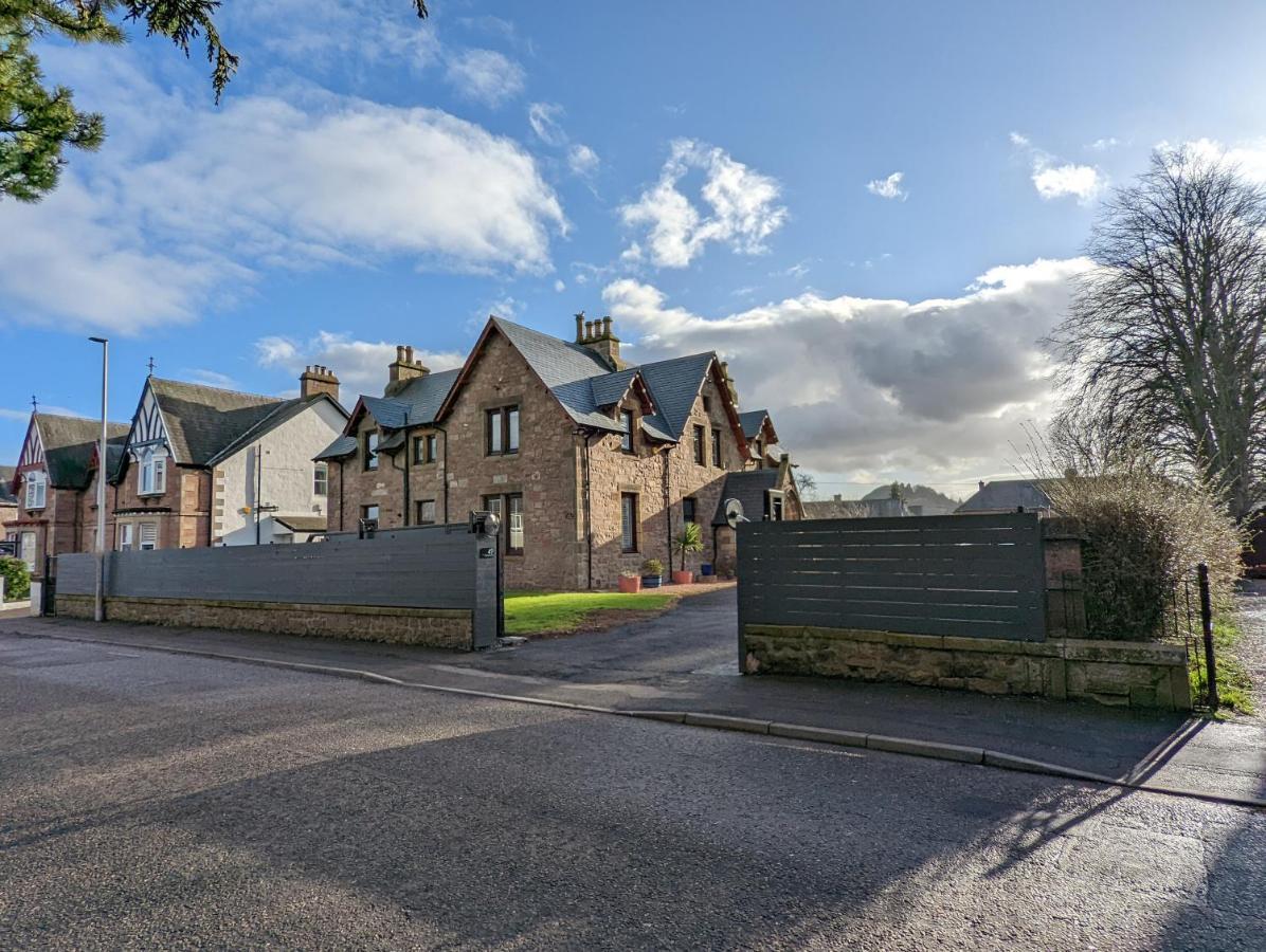 Cambeth Lodge Inverness Bagian luar foto