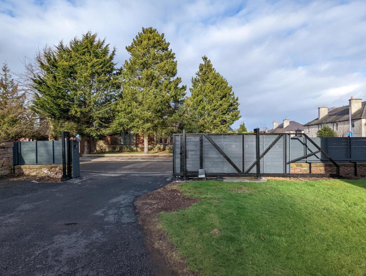 Cambeth Lodge Inverness Bagian luar foto