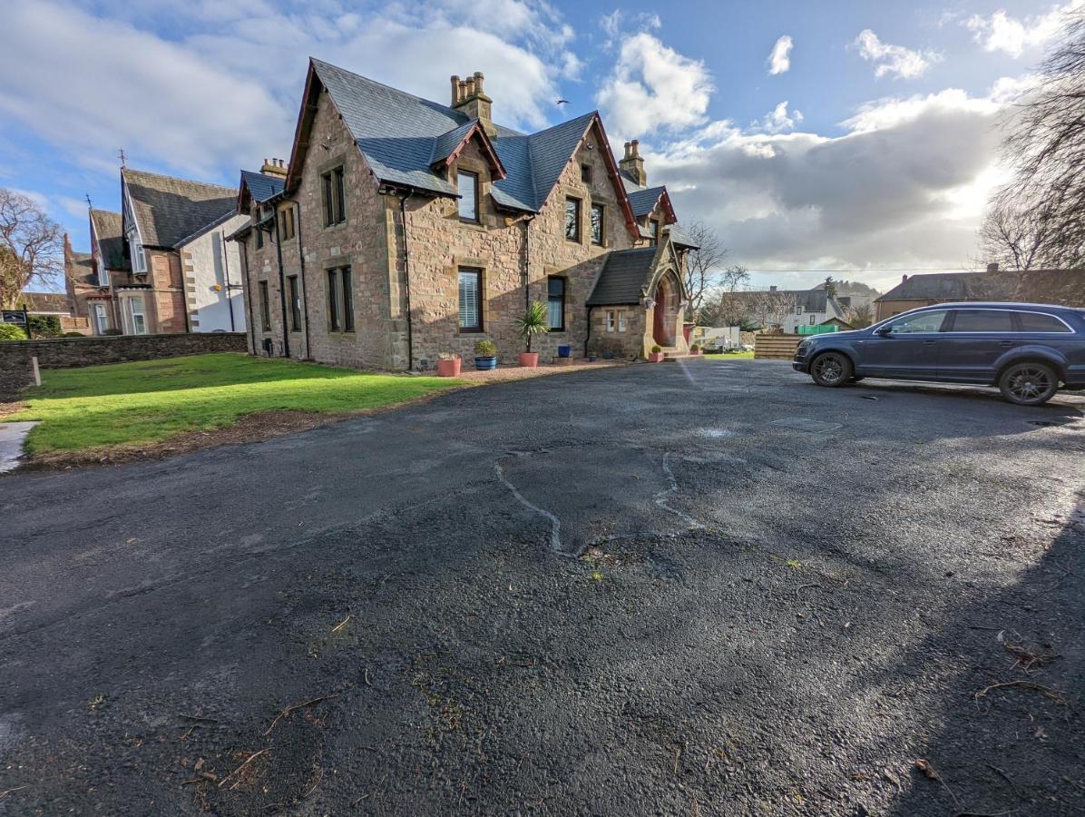 Cambeth Lodge Inverness Bagian luar foto
